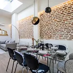 Loft In With Private Terrace & Jacuzzi