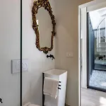 Loft In With Private Terrace & Jacuzzi Holiday home *