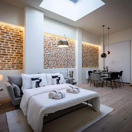 Loft In With Private Terrace & Jacuzzi 別荘 *